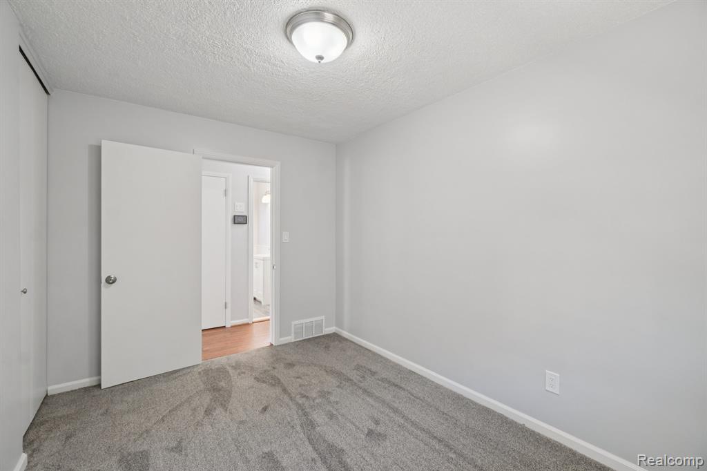 29720 Taylor Street, Saint Clair Shores, MI 48082 — Photo 12