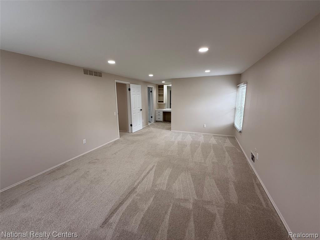 5888 Red Coat Lane, West Bloomfield, MI — Photo 41