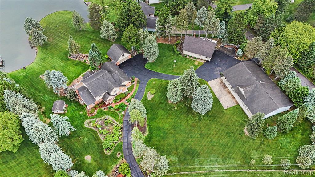 10391 Hills Lane Drive, Goodrich Vlg, MI — Photo 2