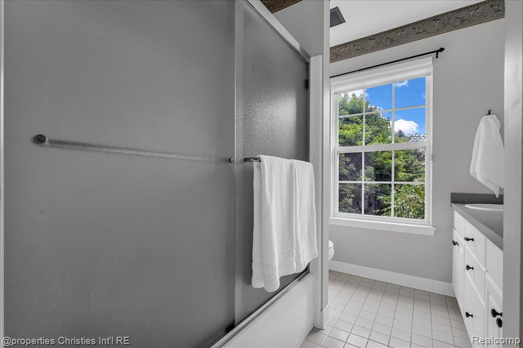 5963 James Head Court, West Bloomfield, MI 48324 — Photo 22