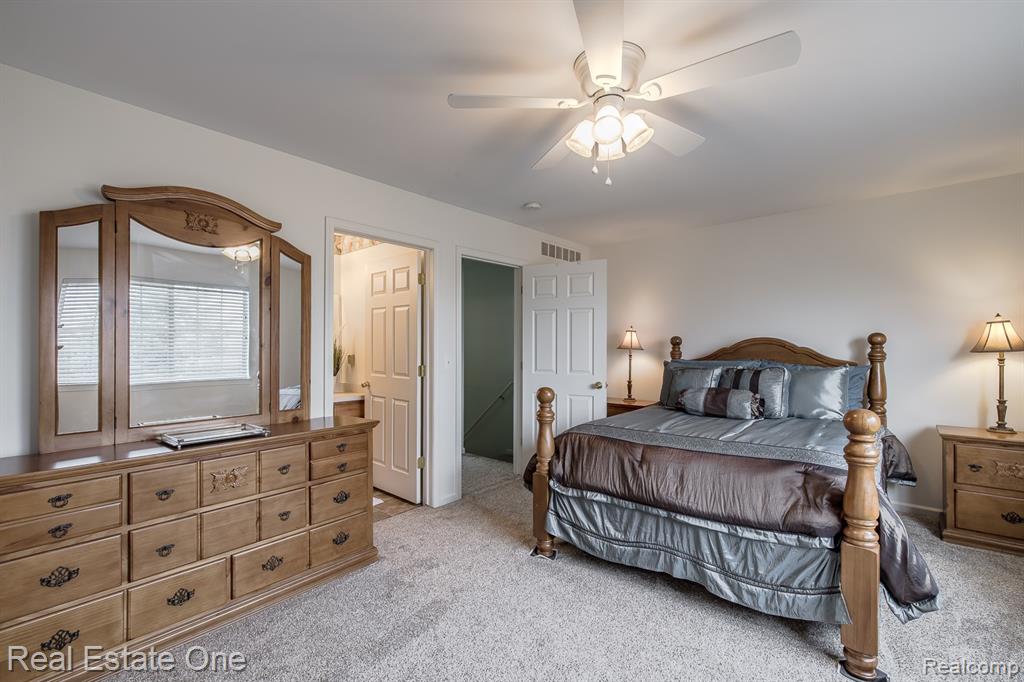 1277 Edelweiss Lane, Waterford, MI 48327 — Photo 36