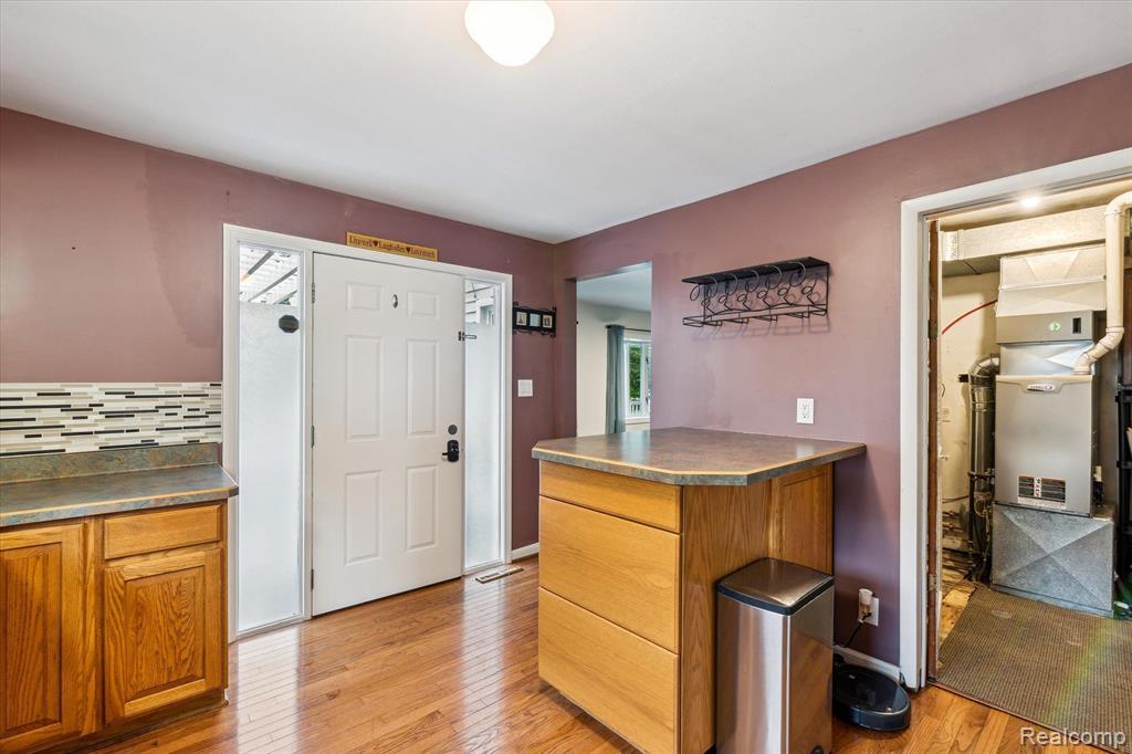 9849 WOODLAND Court, Ypsilanti, MI 48197 — Photo 19