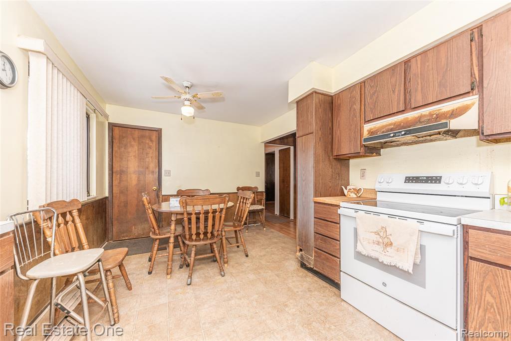 22700 Griswold Road, South Lyon, MI 48178 — Photo 33
