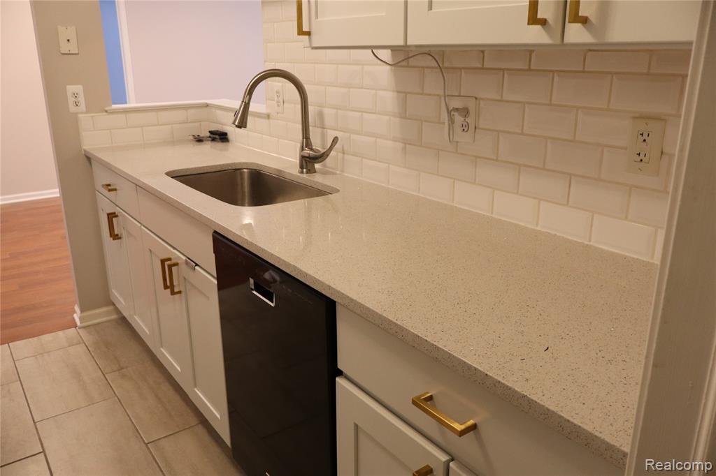 44982 Marigold Drive, Sterling Heights, MI 48314 — Photo 19