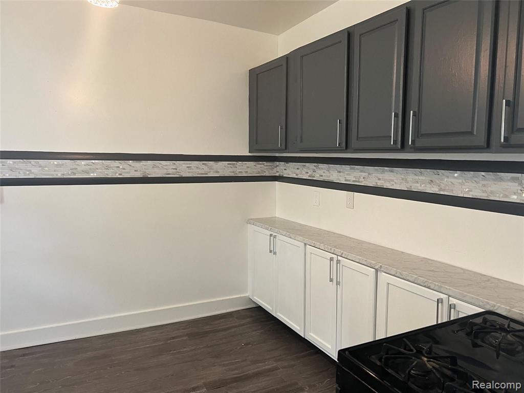 2150/2152 CRANE Street, Detroit, MI 48214 — Photo 7