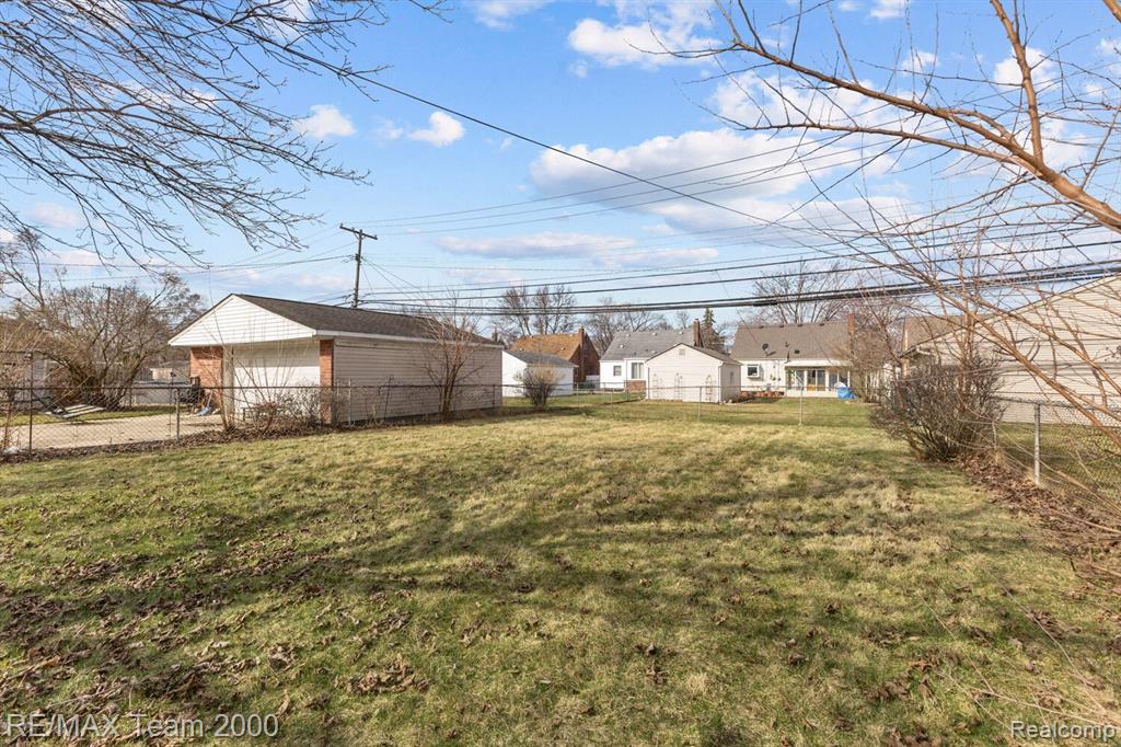 9666 RUTH Avenue, Allen Park, MI 48101 — Photo 28
