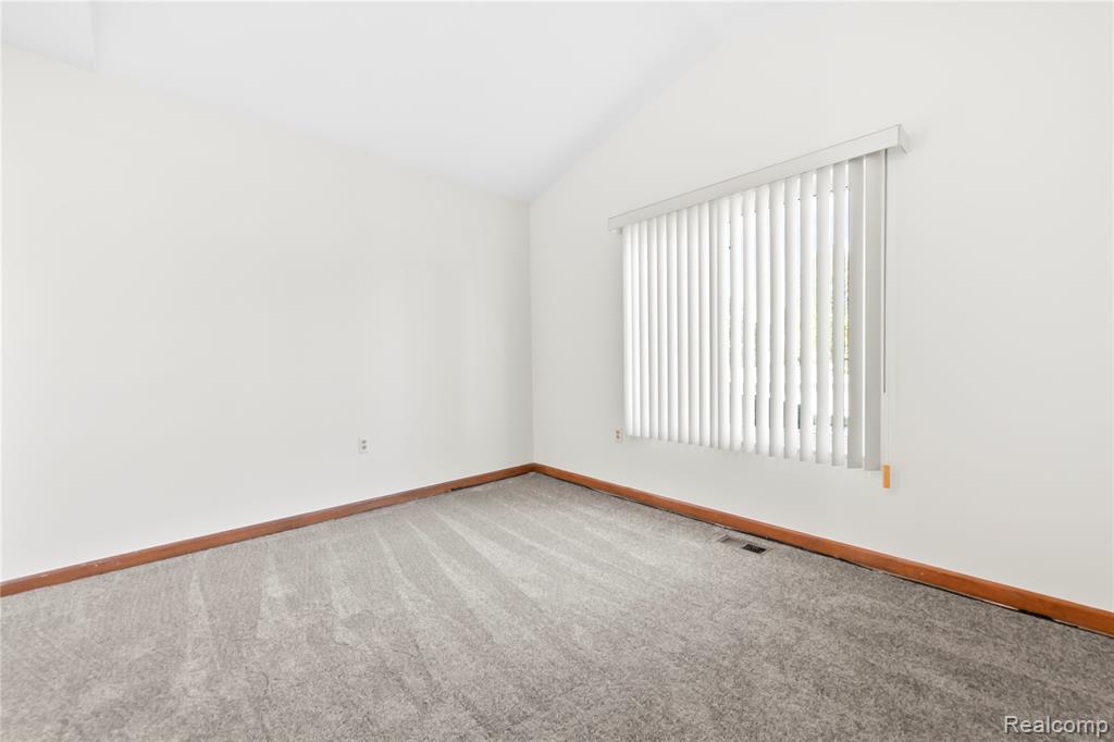 40538 Woodside Drive, Clinton Twp, MI 48038 — Photo 20