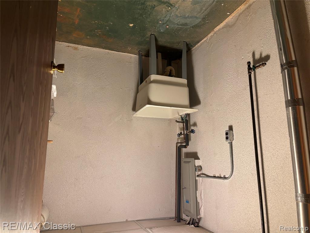 25124 Potomac, 7, South Lyon, MI 48178 — Photo 13