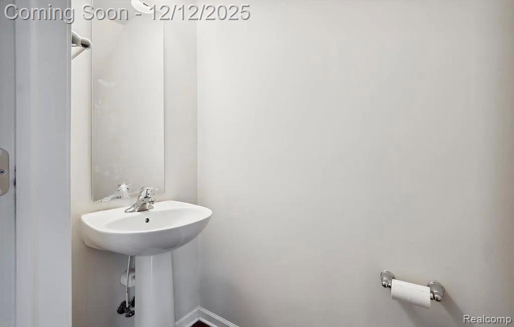 27846 Hopkins Drive, Novi, MI 48377 — Photo 12