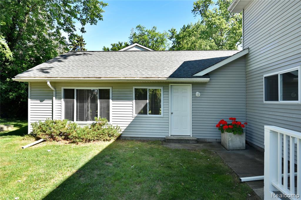 3800 Lakeview Boulevard, Orchard Lake Village, MI 48324 — Photo 28