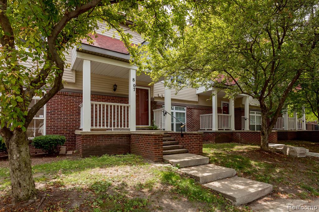 807 PALLISTER Street, Detroit, MI 48202 — front exterior
