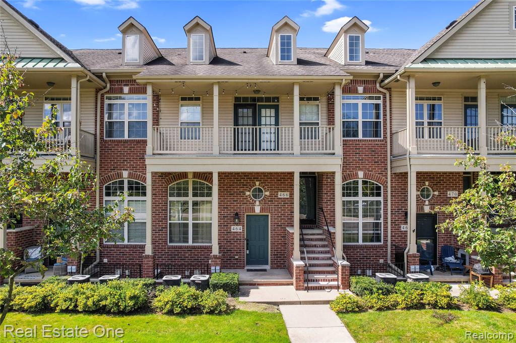 464 Old Pine Way, Walled Lake, MI 48390 — front exterior
