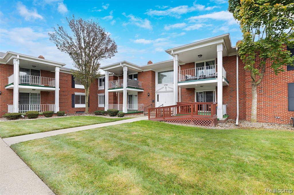 1700 Monticello Street, 2, Trenton, MI 48183 — Photo 3