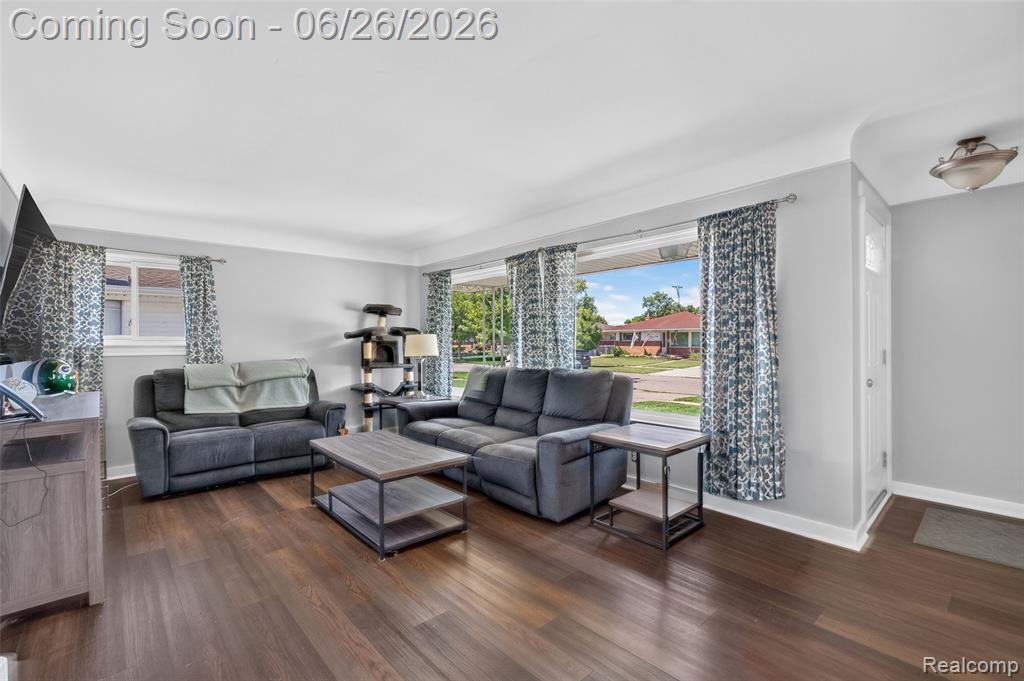 7660 Louise Court, Westland, MI — Photo 6