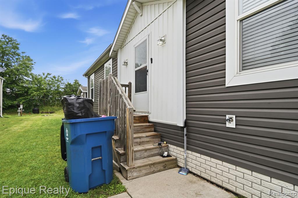 17107 Detroiter, Davisburg, MI 48350 — Photo 4