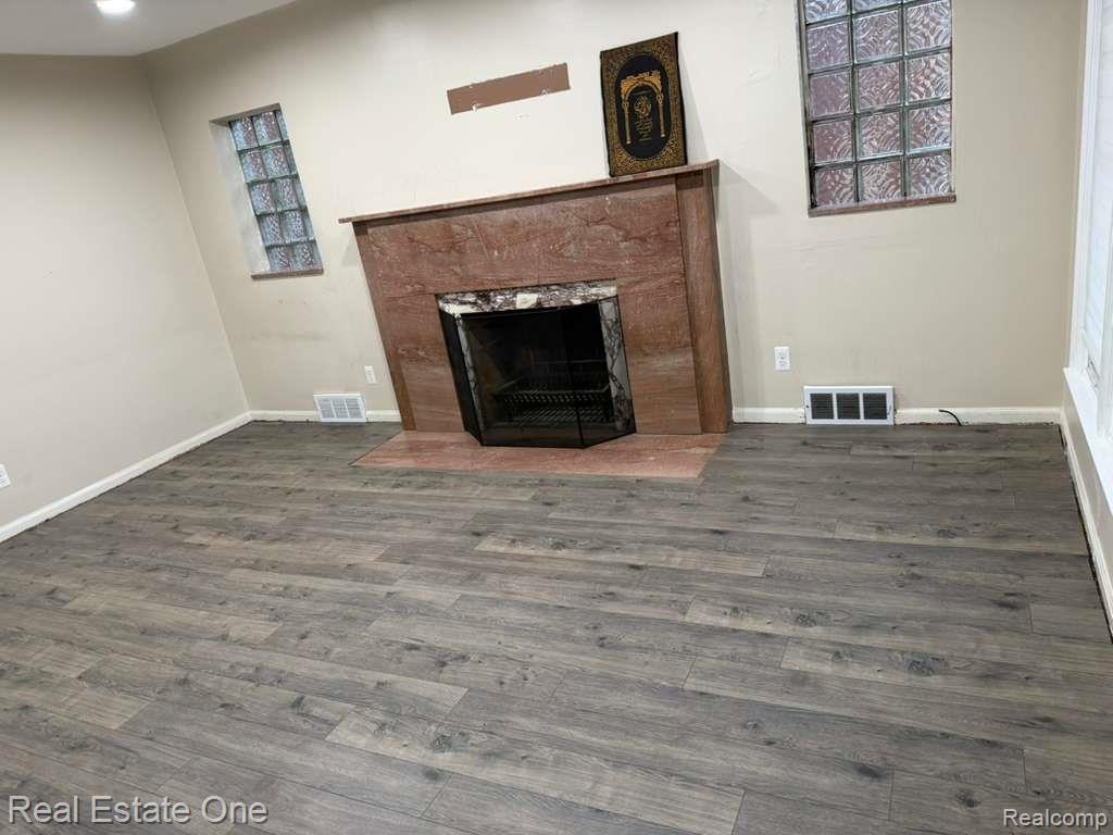 6835 Rosemont Avenue, Detroit, MI 48228 — Photo 6
