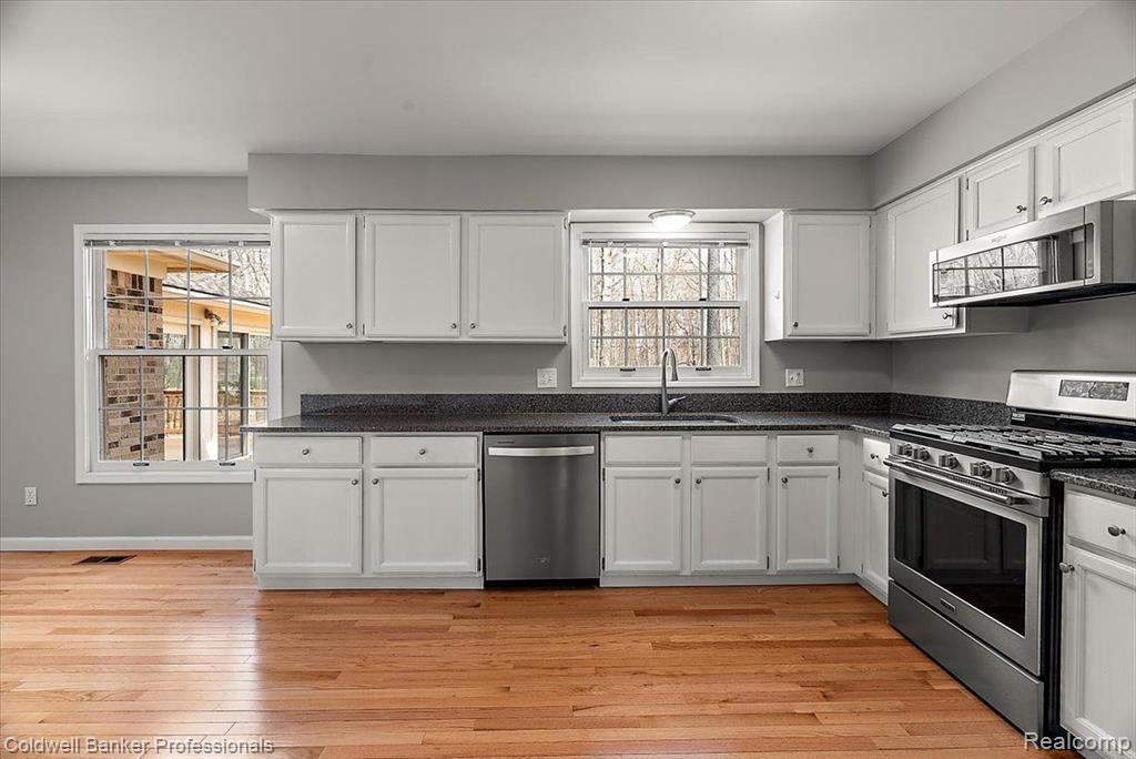 49132 PLUM TREE Drive, Plymouth, MI 48170 — Photo 22