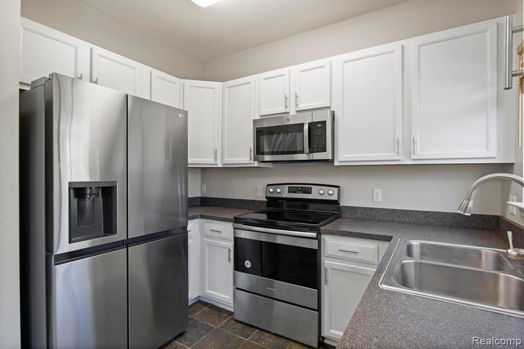 44771 ELLERY Lane, Novi, MI 48377 — Photo 8