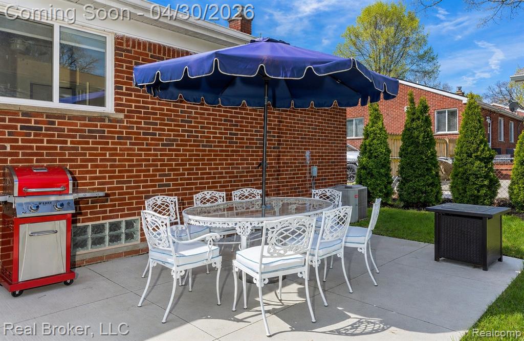 8410 Northfield Boulevard, Oak Park, MI 48237 — Photo 25