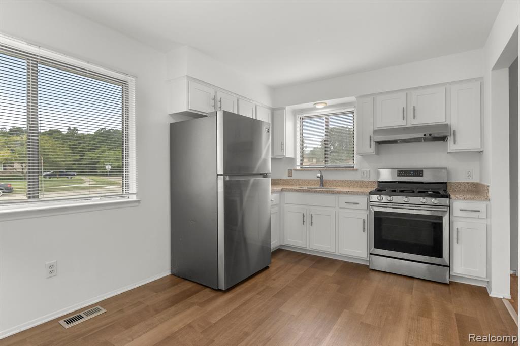 1670 WILLARD Drive, Canton, MI 48187 — Photo 13