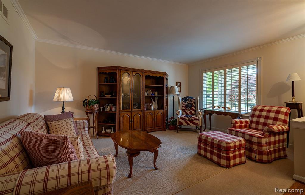 6228 ATKINS Drive, Troy, MI 48085 — Photo 4