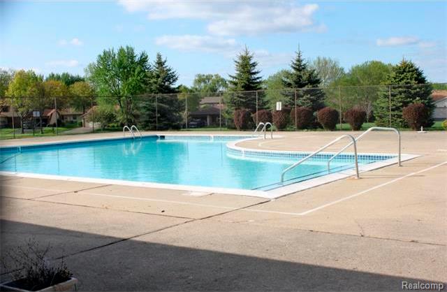 22842 RENFORD Street, Novi, MI — Photo 36