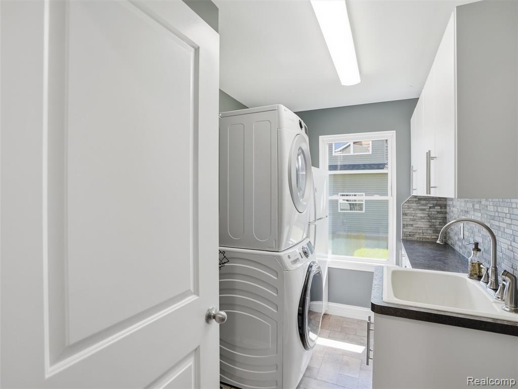 5556 Ormond Road, White Lake, MI 48383 — Photo 19