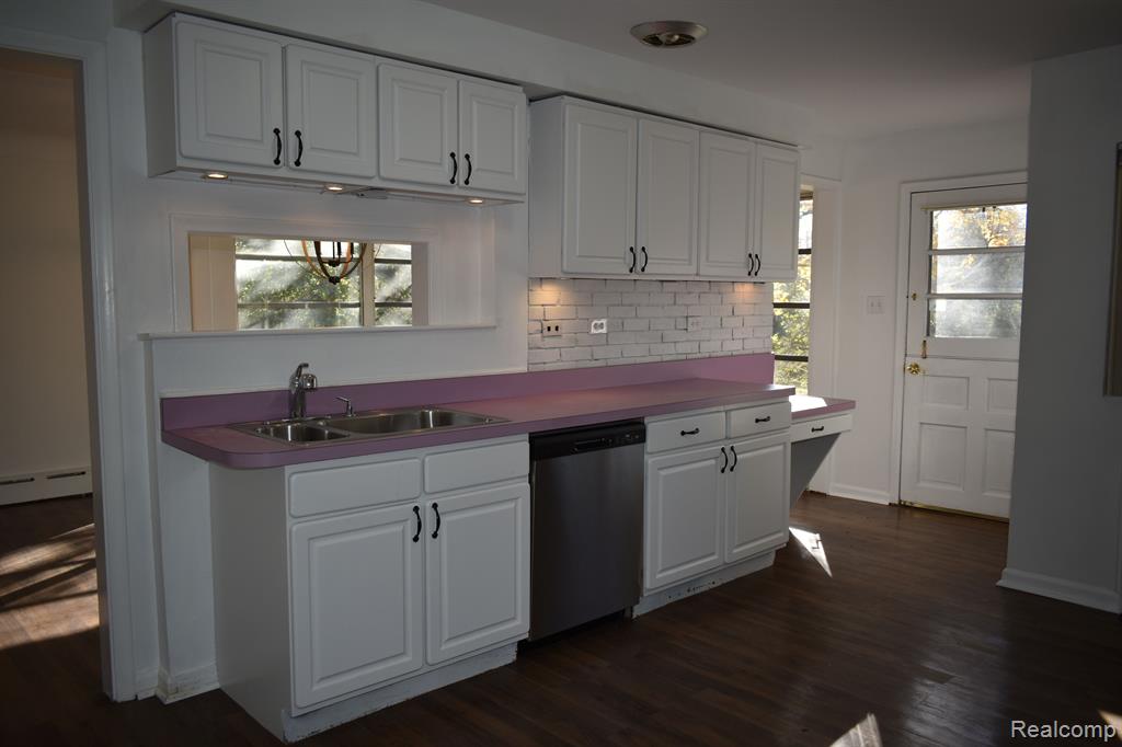 460 N EVANSDALE Drive, Bloomfield Hills, MI 48304 — Photo 12
