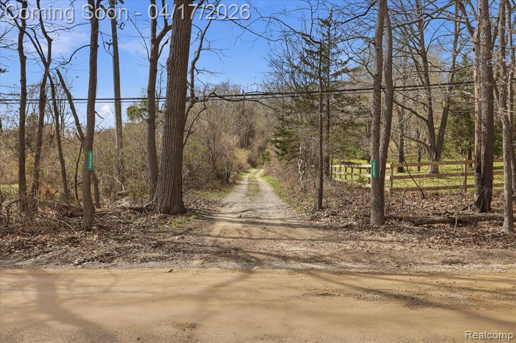 2222 S Hickory Ridge Trail, Milford, MI 48380 — Photo 41