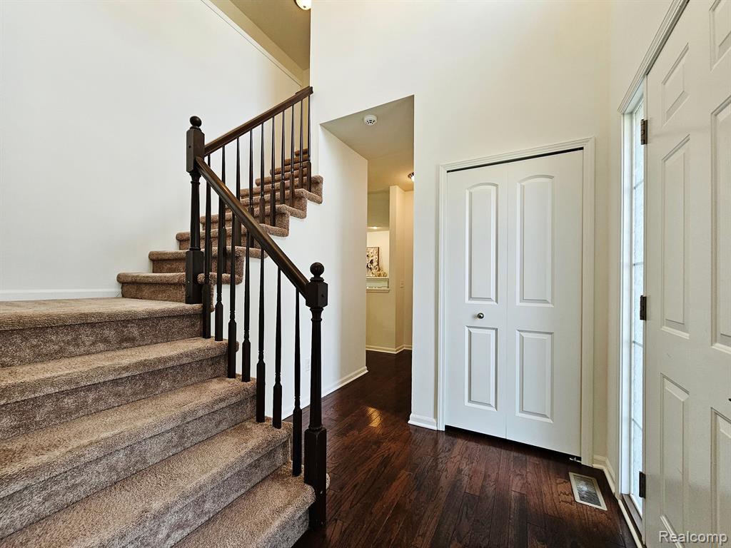 13401 STAMFORD Road, Belleville, MI 48111 — Photo 4