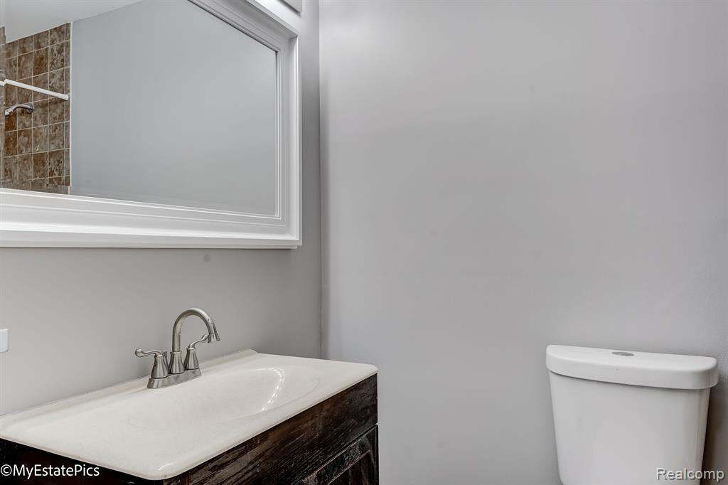 547 S Hawthorne Street, Westland, MI 48186 — Photo 35