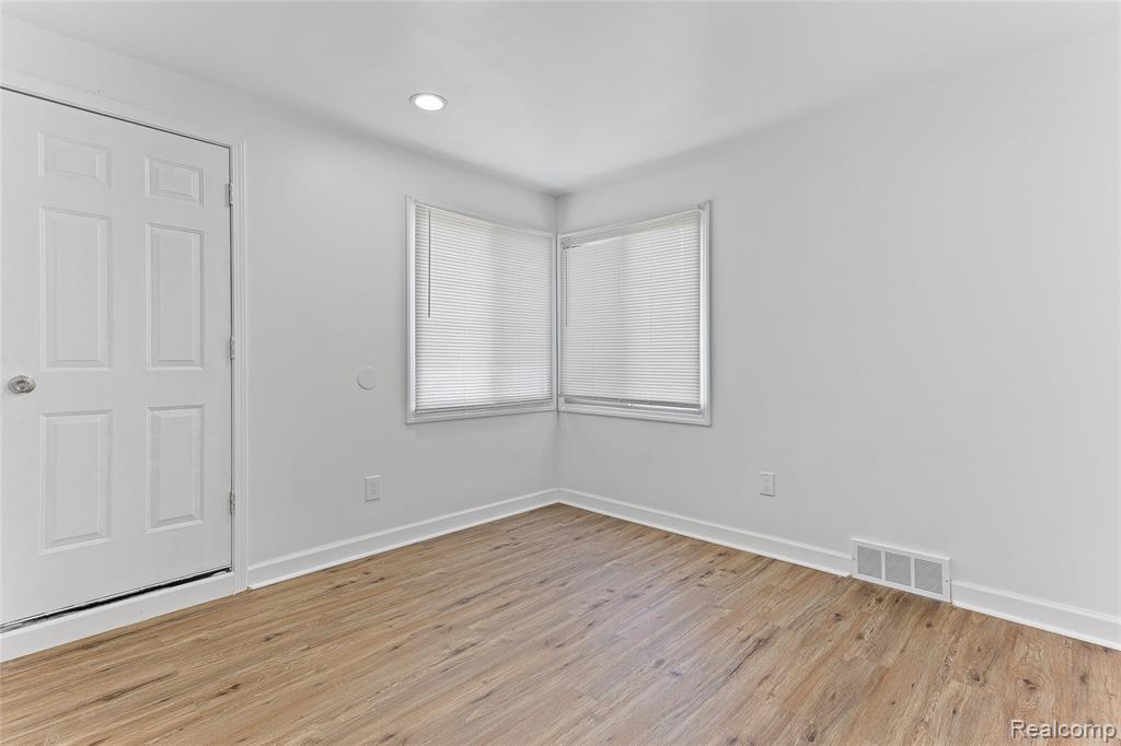 5739 Barham Street, Detroit, MI 48224 — Photo 15