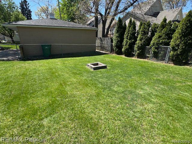 415 CRYSTAL Street, Milford, MI 48381 — Photo 6
