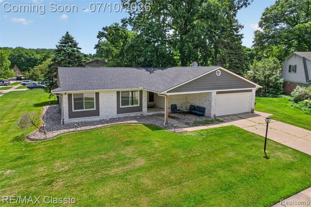 748 Randall Drive, Troy, MI 48085 — Photo 33