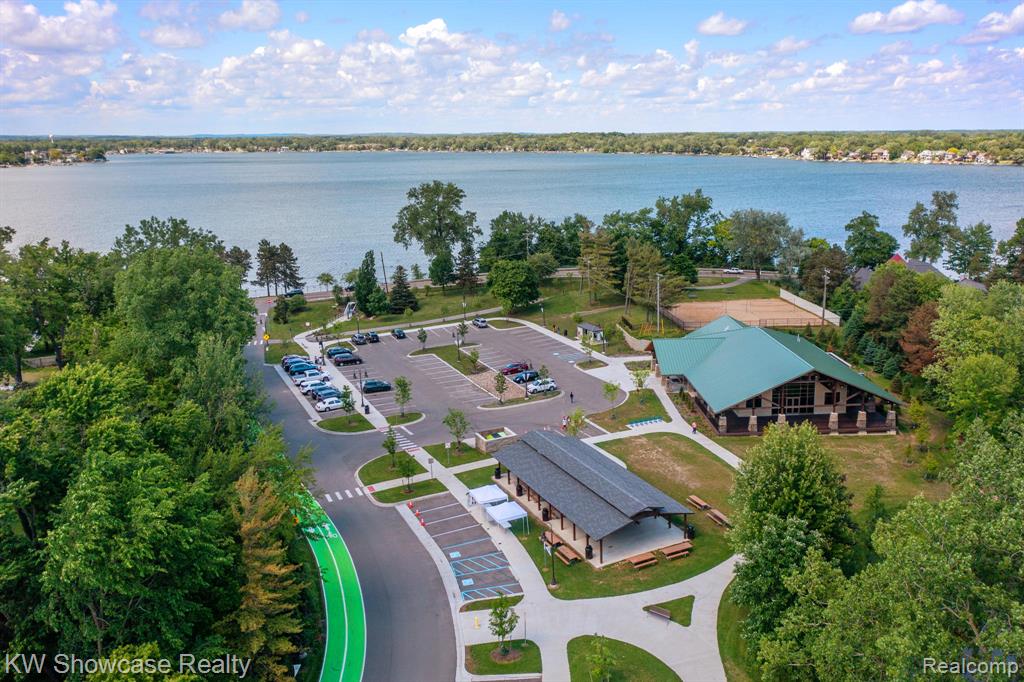 1815 E Lake Drive, Novi, MI 48377 — Photo 14