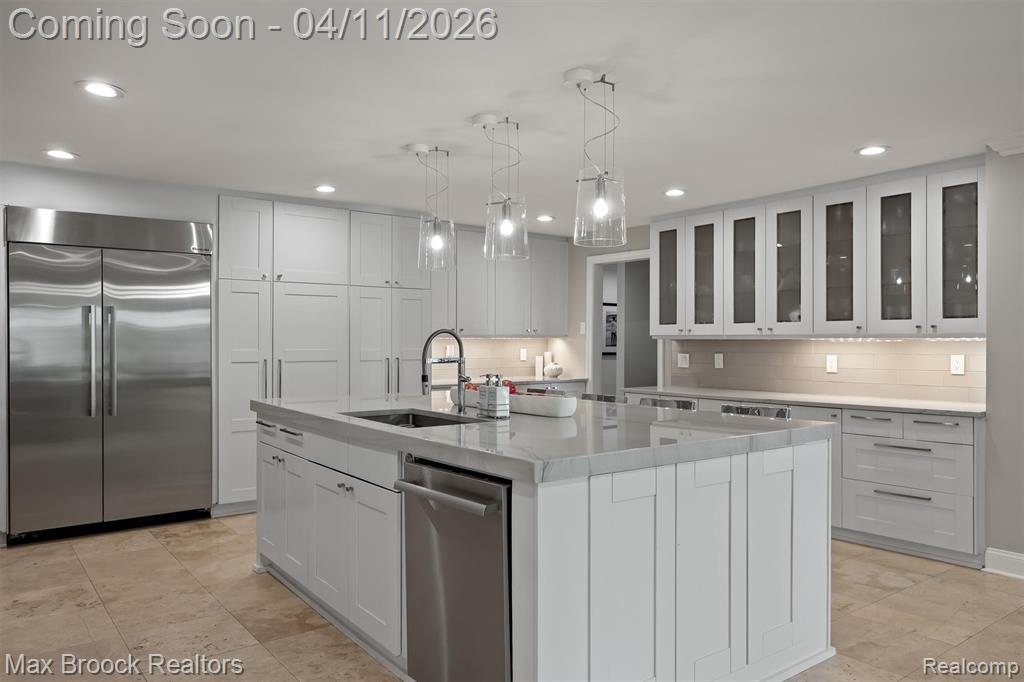 5190 Clarendon Crest Street, Bloomfield Hills, MI, 48302