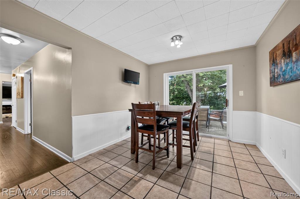 6638 Woodbank Drive, Bloomfield Hills, MI 48301 — Photo 18