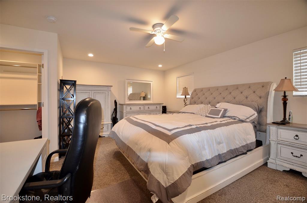 350 Fountain Park Drive, Waterford, MI 48327 — Photo 21