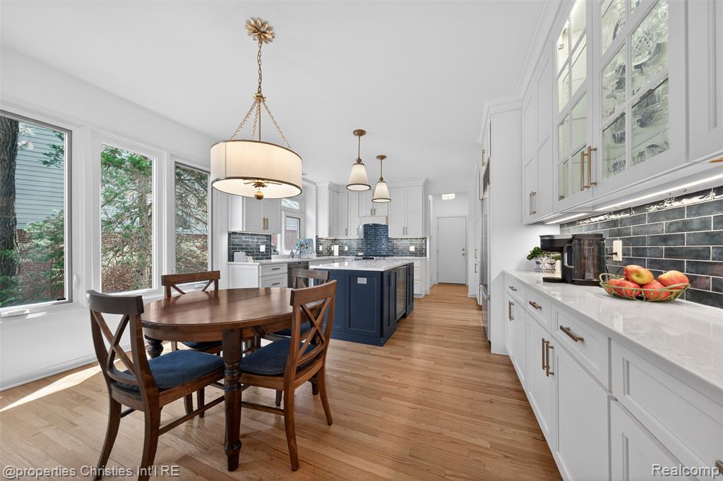 6390 Country Shire Lane, West Bloomfield, MI 48323 — Photo 15