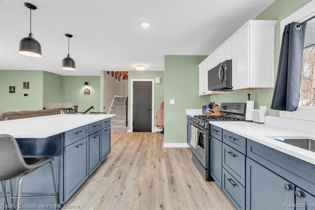 5851 Lakeshore Road, Fort Gratiot, MI 48059 — Photo 10