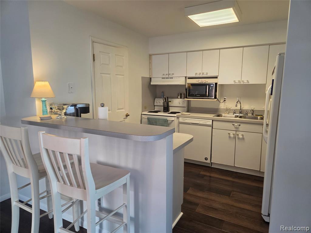 4202 Park Forest Drive, Flint, MI 48507 — Photo 15