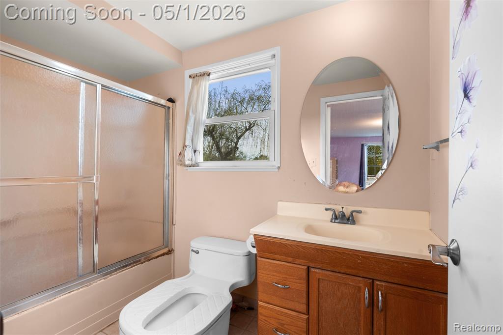 5686 Stratford Drive, West Bloomfield, MI — Photo 21
