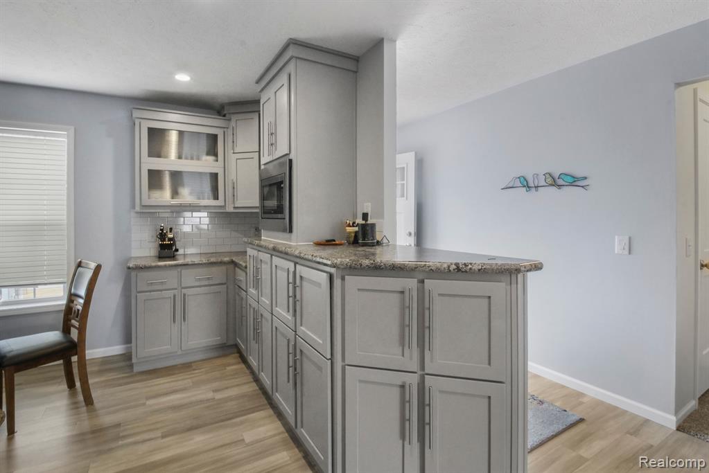 10748 EDWARDS Lane, Willis, MI 48191 — Photo 4