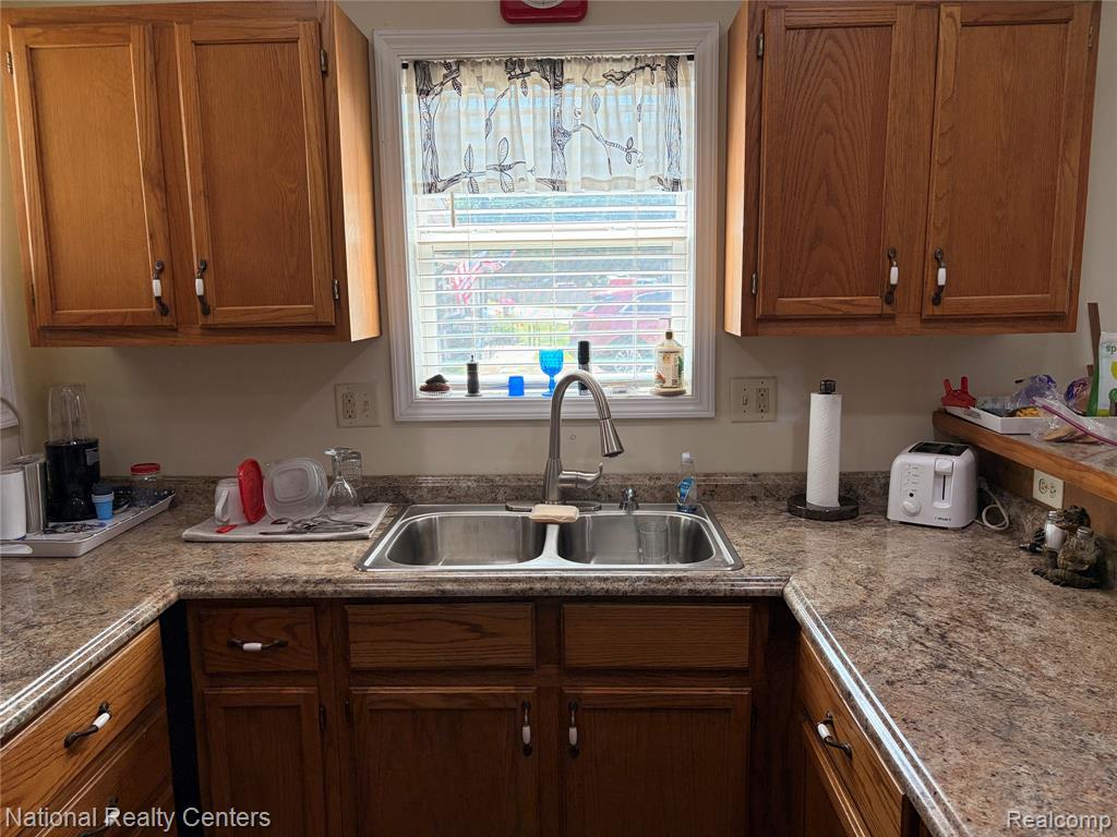 2025 Parkwood Court, Brooklyn, MI 49230 — Photo 28