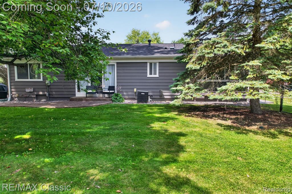748 Randall Drive, Troy, MI 48085 — Photo 34