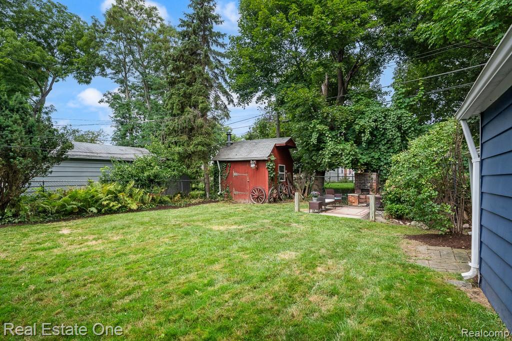 4196 Grayton Drive, Waterford, MI 48328 — Photo 28