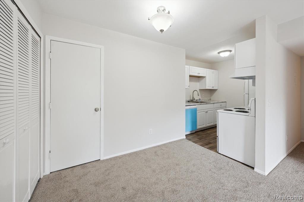 8719 Meadowbrook Drive, #5, Brighton, MI 48116 — Photo 19
