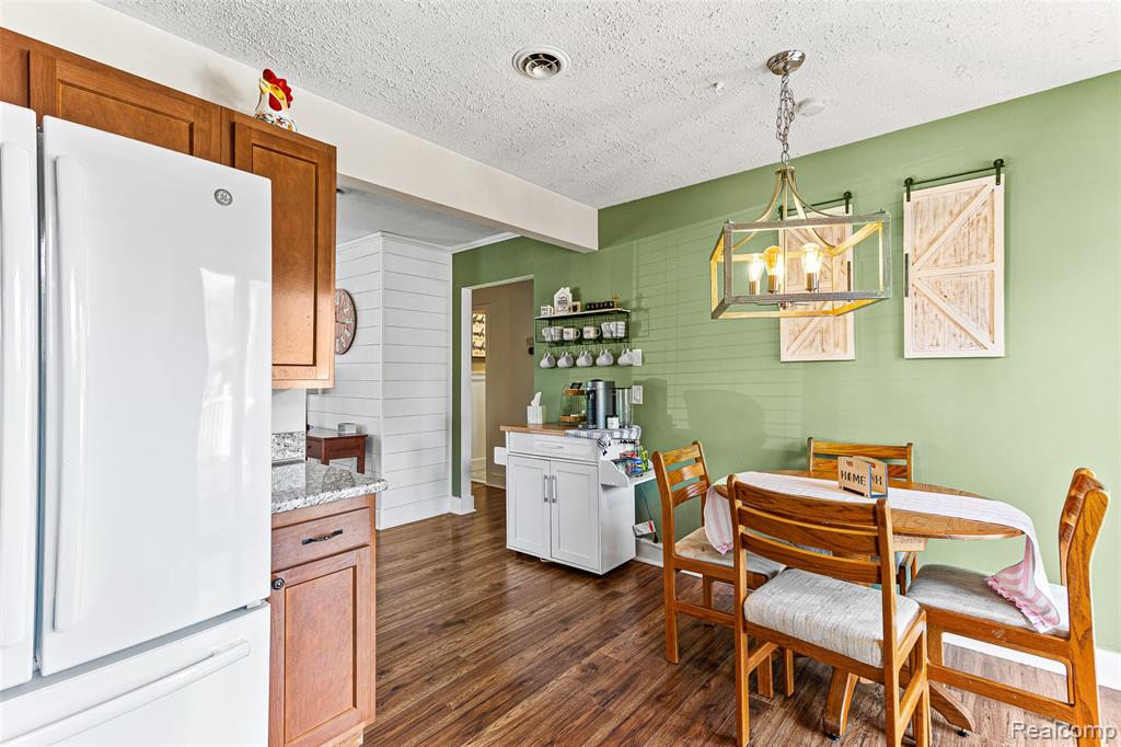 37137 Jefferson Avenue, MI — Photo 21