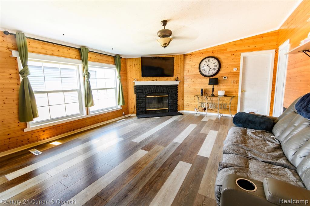 13045 Strong Boulevard, South Rockwood, MI — Photo 16