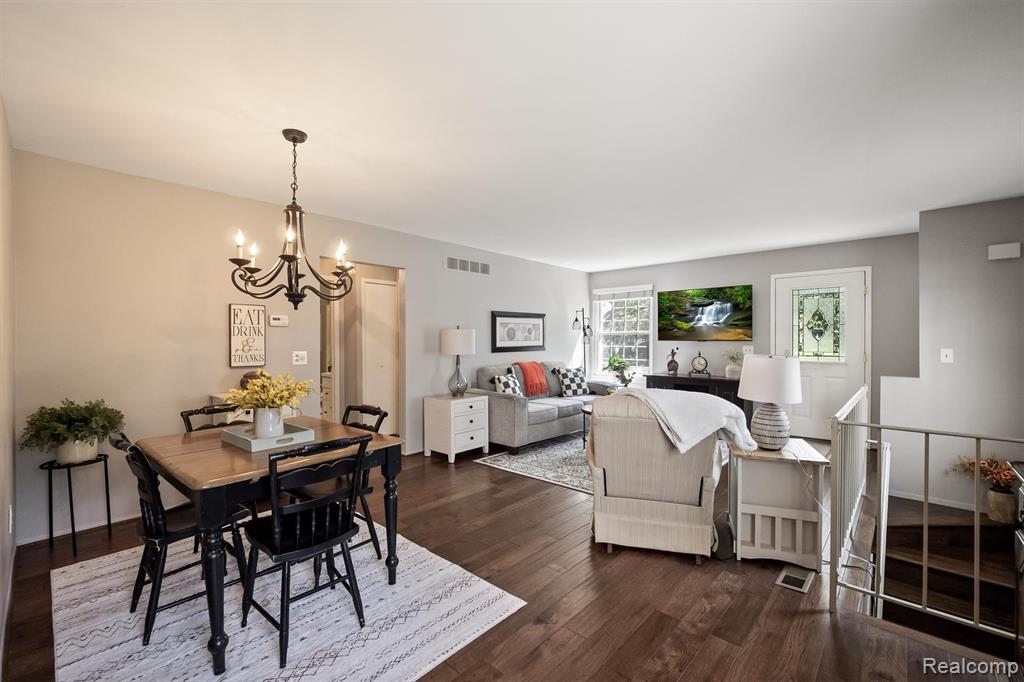 375 Neptune Drive, Walled Lake, MI 48390 — Photo 12